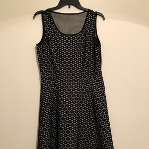 Black and white patterned dress
